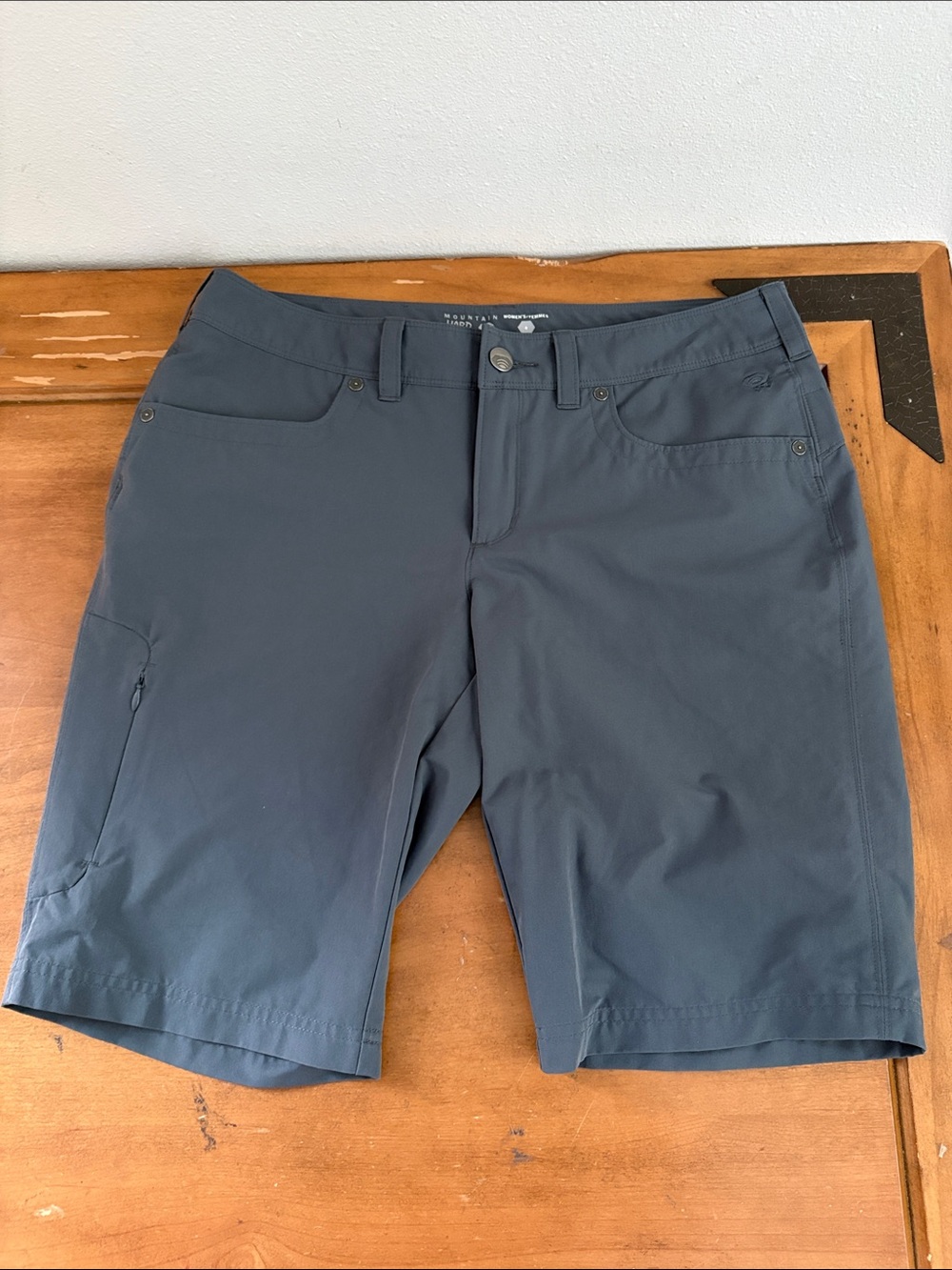 Mountain Hardwear Bermuda Nylon Slate Shorts Size 8